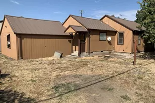 218 S 19th St, Springfield, OR 97477 - Photo 9