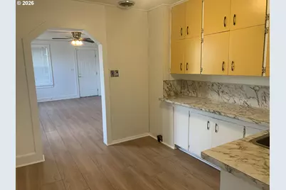 218 S 19th St, Springfield, OR 97477 - Photo 15