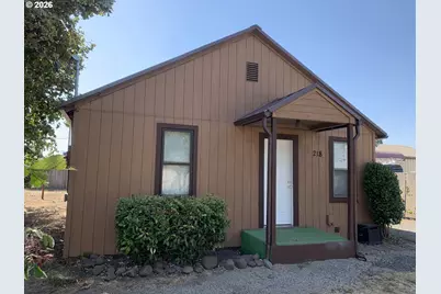 218 S 19th St, Springfield, OR 97477 - Photo 7