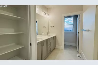 11691 SW Hayrick Ter, Beaverton, OR 97007 - Photo 29