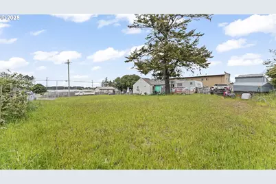 2185800, Coos Bay, OR 97420 - Photo 13