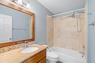 2607 SE 109th Ave, Portland, OR 97266 - Photo 7