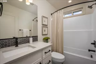 6945 N Burr Ave, Portland, OR 97203 - Photo 21