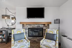 18575 SW Century Dr, Bend, OR 97702 - Photo 21