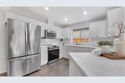 16927 SW 123rd Ave, Portland, OR 97224 - Photo 9