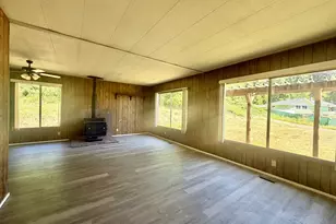 76582 Davis Rd, Oakridge, OR 97463 - Photo 7