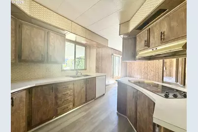 76582 Davis Rd, Oakridge, OR 97463 - Photo 13