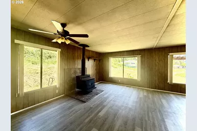 76582 Davis Rd, Oakridge, OR 97463 - Photo 9