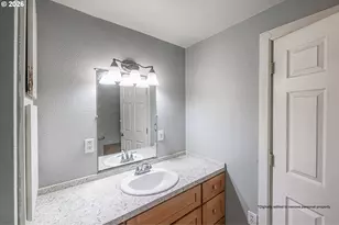 232 E Carolina St, Lebanon, OR 97355 - Photo 21