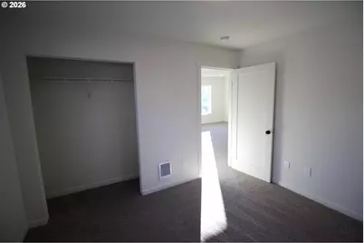 186 SW Rainbow Ave, Dallas, OR 97338 - Photo 7