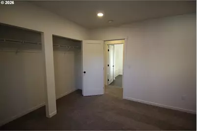 186 SW Rainbow Ave, Dallas, OR 97338 - Photo 11