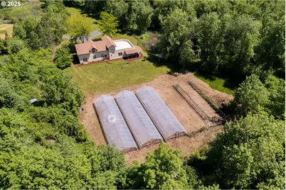 28788 Gimpl Hill Rd, Eugene, OR 97402 - Photo 45