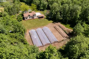 28788 Gimpl Hill Rd, Eugene, OR 97402 - Photo 45