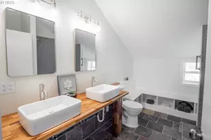 28788 Gimpl Hill Rd, Eugene, OR 97402 - Photo 27