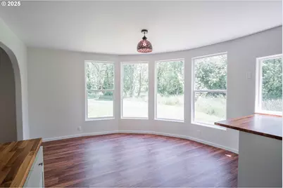 28788 Gimpl Hill Rd, Eugene, OR 97402 - Photo 11