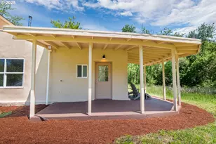 28788 Gimpl Hill Rd, Eugene, OR 97402 - Photo 33