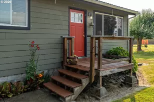 126 W Sunny Sands Rd, Cathlamet, WA 98612 - Photo 5