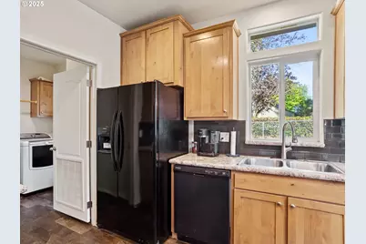 9700 SW Tualatin Rd #12, Tualatin, OR 97062 - Photo 19