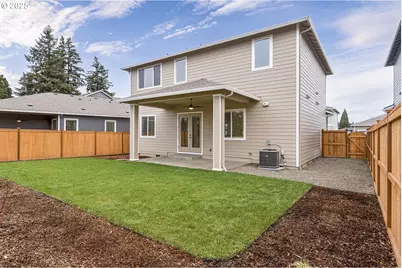 15204 SE Towers Ter, Milwaukie, OR 97267 - Photo 3