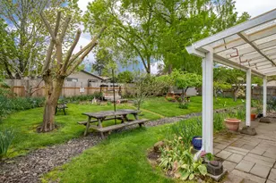 1392 SW Myrtle St, Dundee, OR 97115 - Photo 23