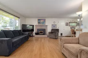 1392 SW Myrtle St, Dundee, OR 97115 - Photo 5