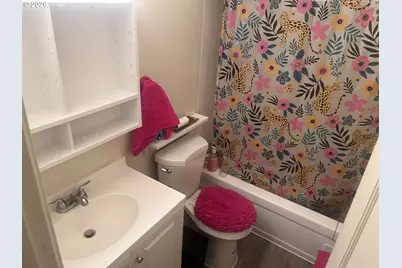 970 NW Wonderview Ct, Gresham, OR 97030 - Photo 5