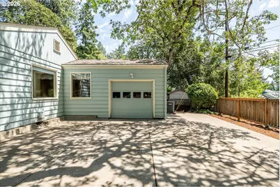 190 W 36th Ave, Eugene, OR 97405 - Photo 3