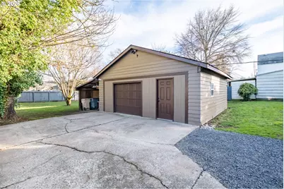 269 S 2nd St, Lebanon, OR 97355 - Photo 19