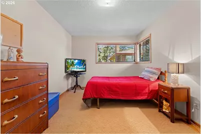 10910 SE Pardee St, Portland, OR 97266 - Photo 27