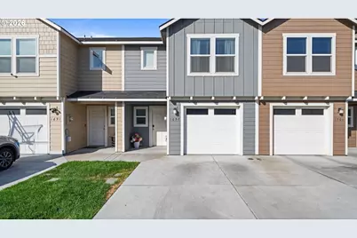 1697 NE 8th St, Hermiston, OR 97838 - Photo 1
