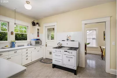 1838 SE Harrison St, Portland, OR 97214 - Photo 17