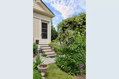 1838 SE Harrison St, Portland, OR 97214 - Photo 19