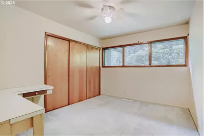 8015 SW Fairway Dr, Portland, OR 97225 - Photo 15