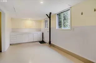 8015 SW Fairway Dr, Portland, OR 97225 - Photo 23
