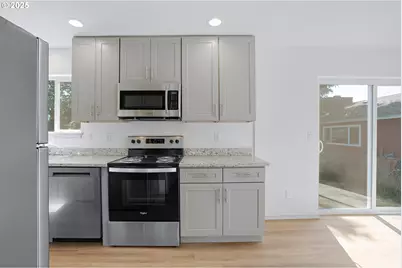 7028 SE 86th Ave, Portland, OR 97266 - Photo 7