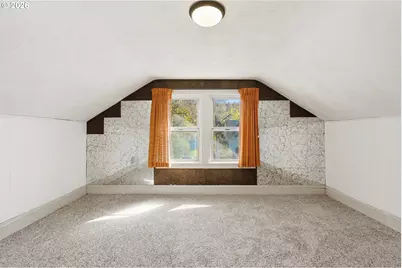 805 E 12th St, The Dalles, OR 97058 - Photo 25