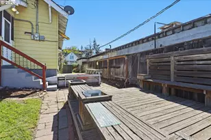 805 E 12th St, The Dalles, OR 97058 - Photo 35