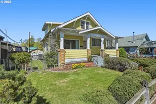 805 E 12th St, The Dalles, OR 97058 - Photo 1