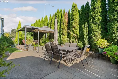 526 NE 77th Ave, Hillsboro, OR 97124 - Photo 41