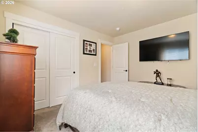 526 NE 77th Ave, Hillsboro, OR 97124 - Photo 37