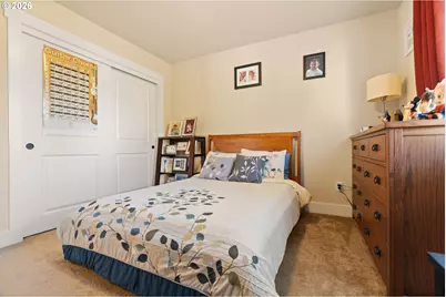 526 NE 77th Ave, Hillsboro, OR 97124 - Photo 35