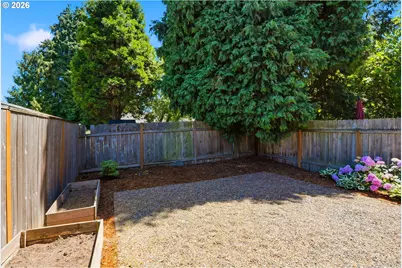 9578 N Burr Ave, Portland, OR 97203 - Photo 31