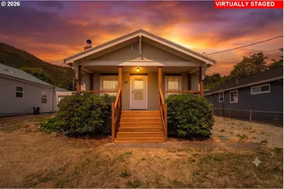 210 Cypress Ave, Garibaldi, OR 97118 - Photo 1