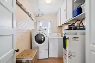 210 Cypress Ave, Garibaldi, OR 97118 - Photo 21