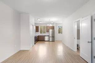 10843 E Burnside St, Portland, OR 97216 - Photo 9