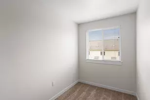 10843 E Burnside St, Portland, OR 97216 - Photo 29