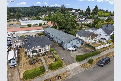 1063 S 4th St, Coos Bay, OR 97420 - Photo 1