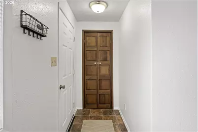 1063 S 4th St, Coos Bay, OR 97420 - Photo 9
