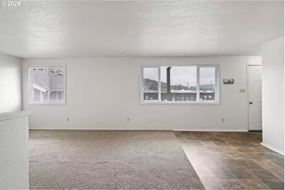 1063 S 4th St, Coos Bay, OR 97420 - Photo 11
