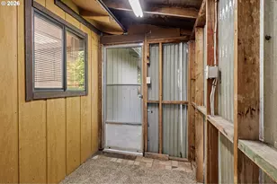 1063 S 4th St, Coos Bay, OR 97420 - Photo 19